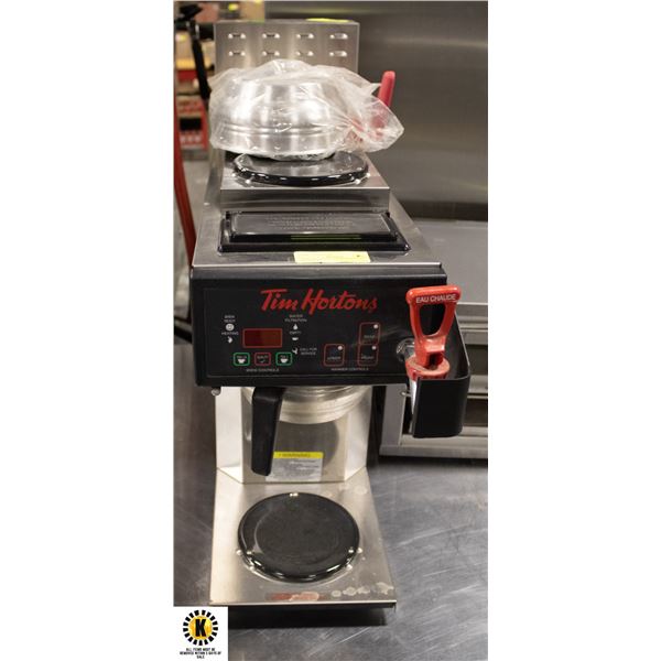 SINGLE COFFEE BREWER W/ TWO WARMERS