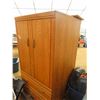 Image 2 : 2 Cabinets 66'' H x 36'' W x 20'' D 