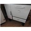 Image 3 : Vintage Croydon Wood Stove 33'' H x 29'' W x 22'' D with Rack 