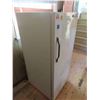 Image 2 : Hot Point Fridge 56'' H x 27'' x 24'' W 