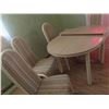 Image 3 : Kitchen Table 30'' x 36'' x 48'' with 12'' Leaf & 4 Chairs 