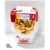 Image 1 : NEW RUBBERMAID TAKE ALONGS 8 DEEP SQUARES