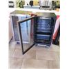 Image 2 : Insignia NS-BC115SS9 Rolling Beverage Cooler