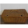 Image 5 : Lot of 3 Wicker Baskets, Picnic Baskets