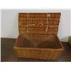 Image 6 : Lot of 3 Wicker Baskets, Picnic Baskets