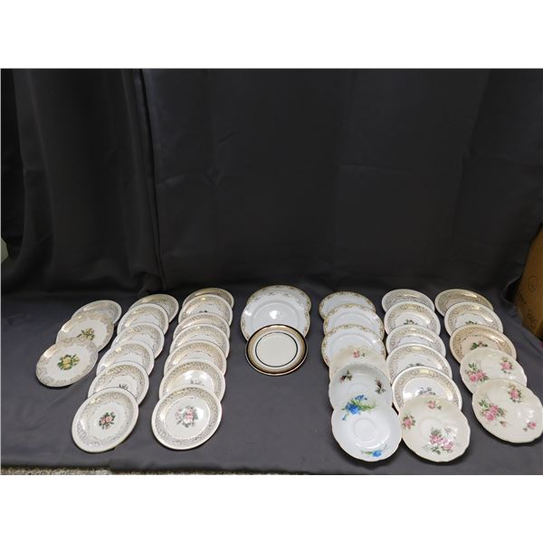 Various dishes with Gold. Good for collecting or mining