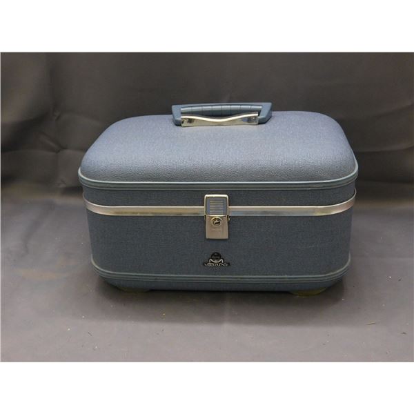 McBrine Vintage Suitcase Carry-On / Cosmetics Travel Luggage Blue Hard Shell