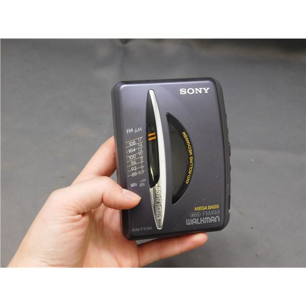 SONY Walkman MEGA BASS AM/FM WM-FX195