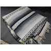 Image 3 : Mexican Knit Blanket Grey Monotone