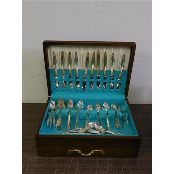 76pcs Rogers Garland 1937 Cutlery Set & Box