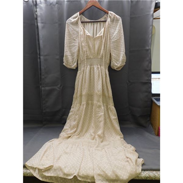 Daniel Rainn Size 3 Women's Lacy Delicate Summer Dress, Sleeves Light Dusty Pink