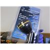 Image 3 : 12 NEW Westinghouse 2D Pivot Head Flashlights