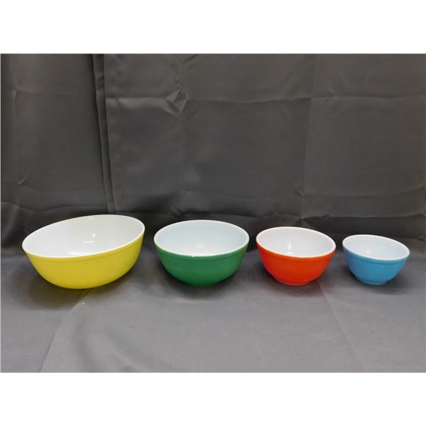 Lot of 4 Vintage Pyrex Primary Colours Mixing Bowls (some wear)