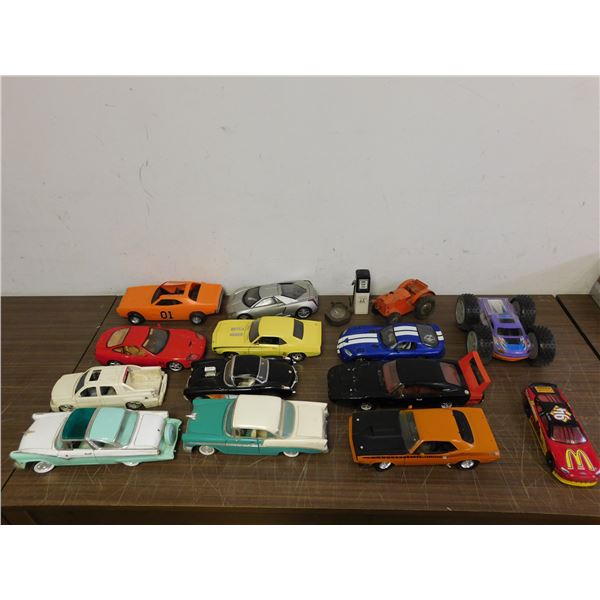 Lot of 16pcs Misc Die Cast & Collectible Cars x9 are 1:18
