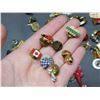Image 7 : Lot of Assorted Pins Travel, Souvenir