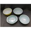 Image 2 : Lot of 4 Pyrex Mixing Bowls and Baking Dish w Lid 404 (2), 024, etc