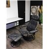 Image 1 : Leather Lounge Chair with Foot Stool