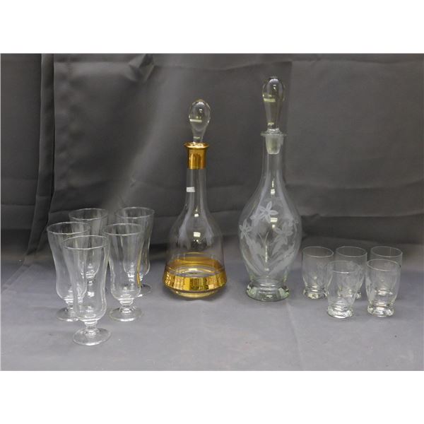Lot of 2 Decanters and 10 Glasses Etched / Gold Rim