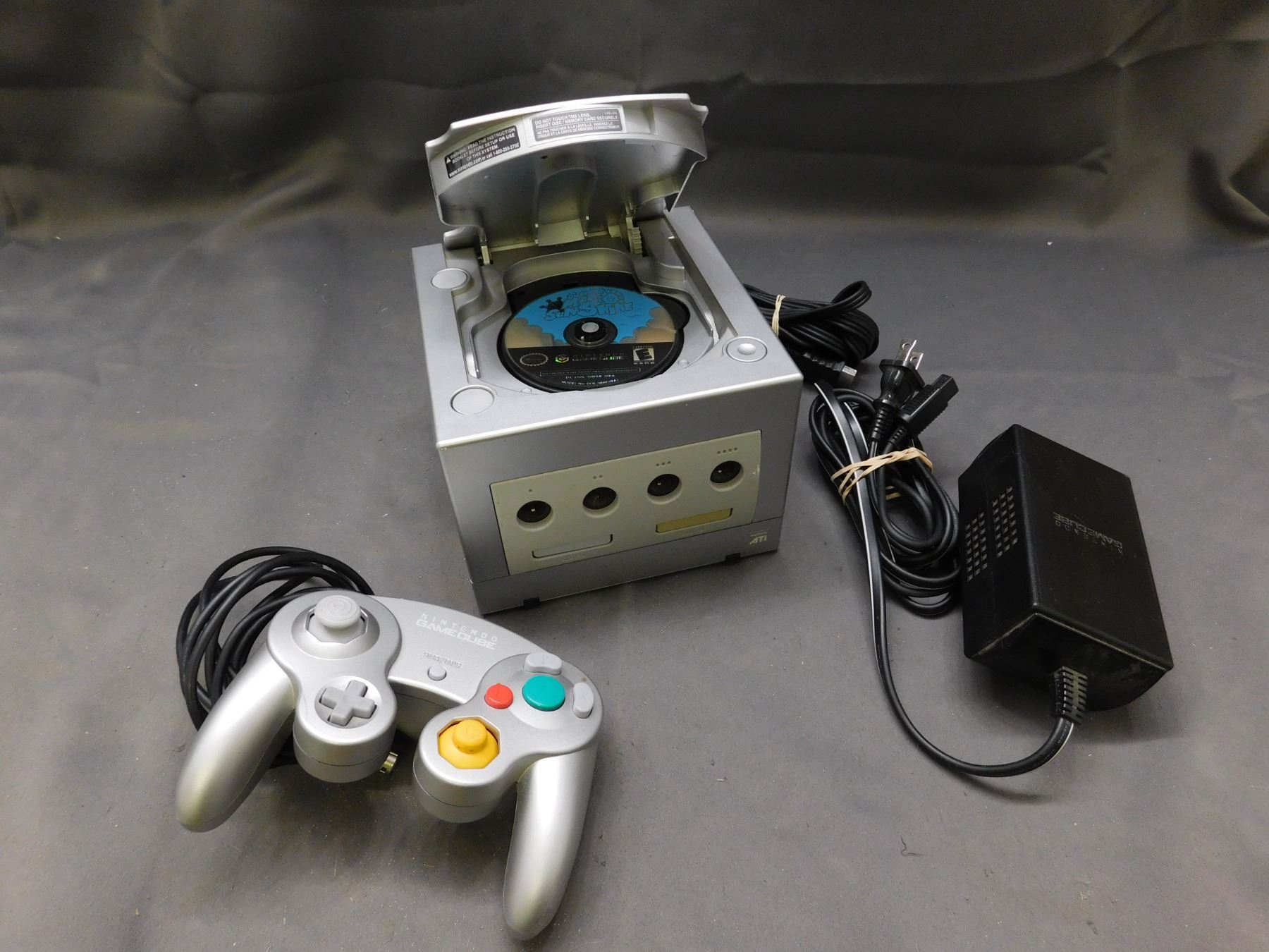 Nintendo Gamecube Silver Model w Controller, Power & Copy of Super ...