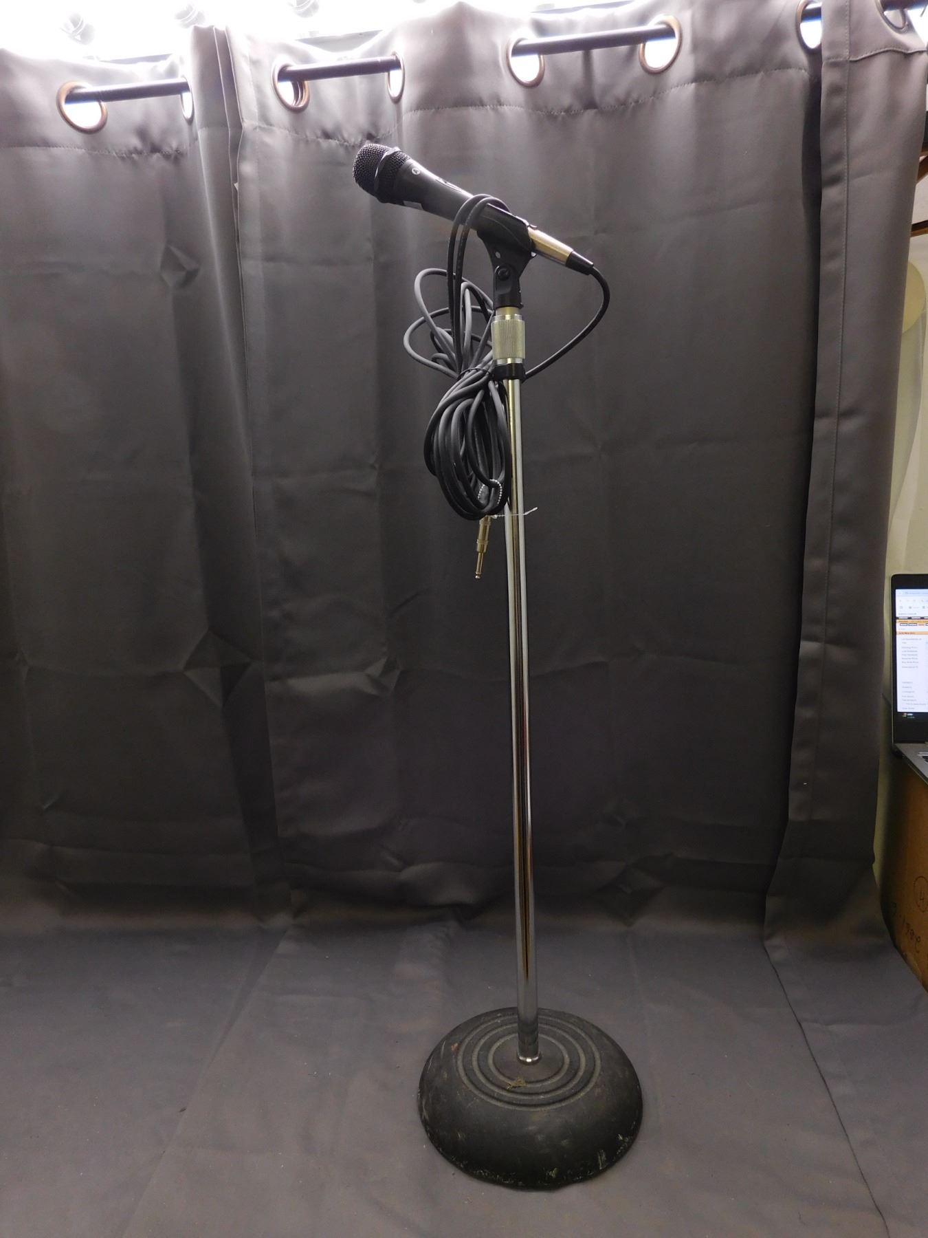 MICROPHONE ARIRANG 21 CN BG-9.1 parfait etat avec cable et boite EUR 44,99 - FR MICROPHONE ARIRANG 21 CN BG-9.1 parfait etat avec cable et boite EUR 44,99 - FR