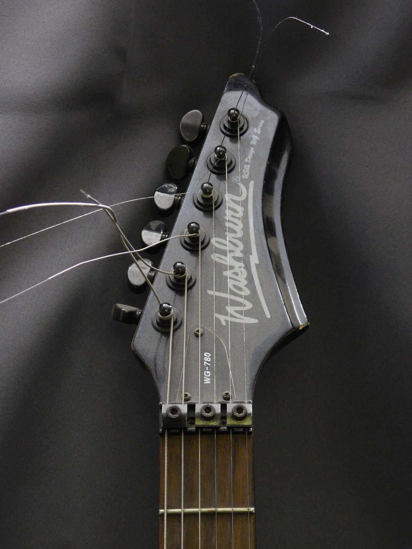 Washburn WG-780 Guitar Floyd Rose Bridge, Seymore Dunkin Pickups (as is