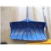Image 2 : (3) Snow Scoops