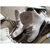 Image 2 : (4 pr) Figure Skates - Size 9