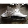 Image 3 : (4 pr) Figure Skates - Size 9