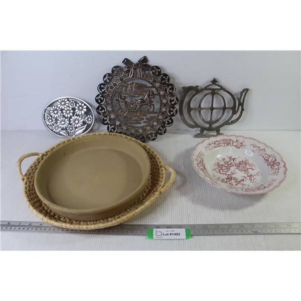 (3) Trivets - Pampered Chef Stoneware BakingDish - Woven Basket w/Handles - Cairo Ceramic Bowl