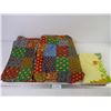 Image 1 : (6) Pillow Cases with Matching Bed Spread (unknown size) and pair of pillow cases