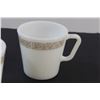 Image 2 : (3) PYREX Coffee Mugs - Vintage