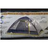 Image 2 : Woods 9' x 7' Dome Tent (unknown condition)