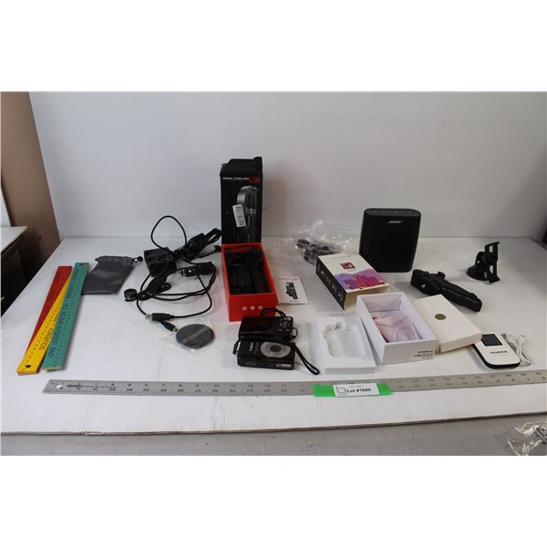 (2) Canon PowerShot Digital Cameras - Untested, Portable Wireless Router, Gimbal Stabilizer, Foldabl