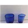 Image 2 : (2) Blue Glass Vases
