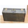 Image 7 : *Vintage Metal Suitcase 28'' x 9''