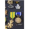Image 2 : (16) Pins & Medals - Military - Assorted
