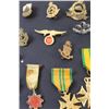 Image 3 : (16) Pins & Medals - Military - Assorted