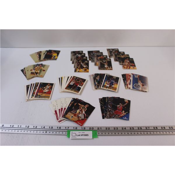 (100+) Basketball Trading Cards - Assorted