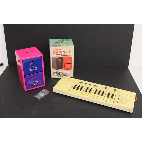 Lloyd's Keyboard - Untested & Mini Locking Cabinet w/Keys