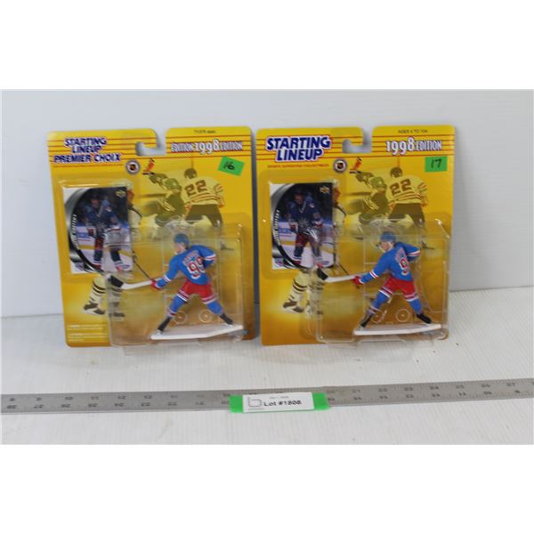 (2) Starting Lineup 1998 Edition Wayne Gretzky Hockey NHL Figurines and Cards