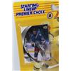 Image 3 : (2) Starting Lineup 1998 Edition Wayne Gretzky Hockey NHL Figurines and Cards