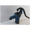 Image 2 : Vintage Water Pump