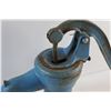 Image 4 : Vintage Water Pump