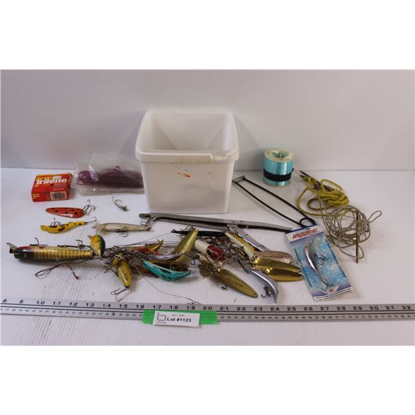 Fishing Lot: Plugs, Lures, Fishing Line, Fishing Pilers, Assorted
