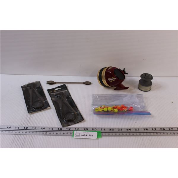 Fishing Lot: Lead Heads, Johnson Reel, (2) Fish Mouth spreaders, Misc.