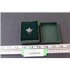 Image 1 : Canadian Military Leaf Pin in Case