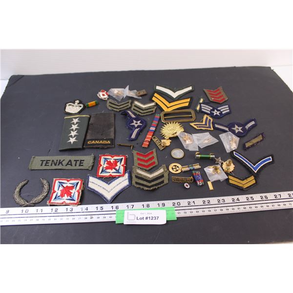 (20+) Military Buttons & Patches - Assorted