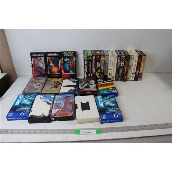 (28) VHS Movies Kids and Adult - Star Trek, The Lost World, Jurassic Park 3, etc.