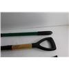 Image 5 : (2) Garden Shovels and (2) Reflex Ice Soft Touch Brush & Ice Scraper