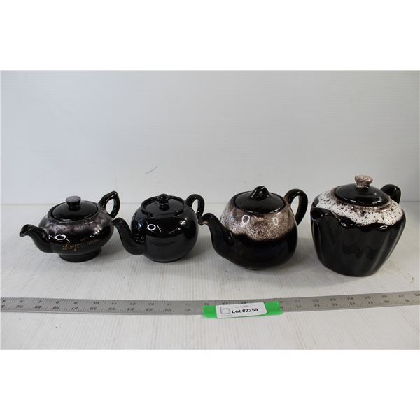 (4) Teapots